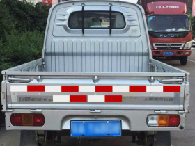 車身反光標(biāo)識(shí)應(yīng)用